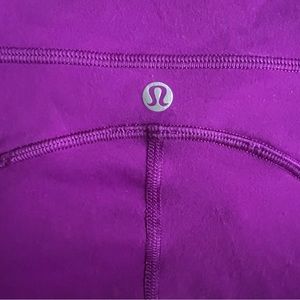 Lululemon vintage fuchsia leggings size 6
